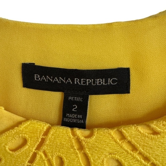 Banana Republic Leaf Lace Yellow Mini Sheath Dress, Size 2P - Picture 7 of 9